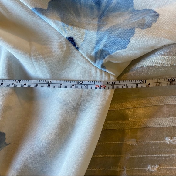 DEX Off-the-Shoulder White and Blue Floral Dress - Picture 13 of 14